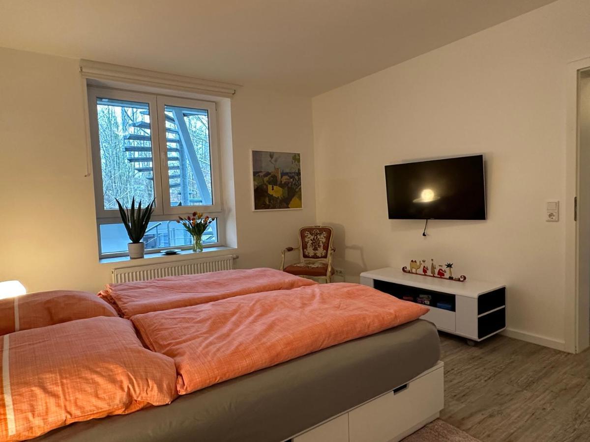 Am Kleinen Muehlenteich - Zentrale Ruhige Lage Mit Parkplatz Und Fahrraedern Apartment Flensburg Exterior photo